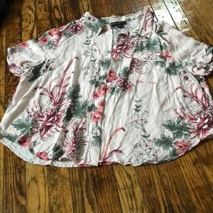 Forever 21 Floral Button Up Hawaiian Shirt